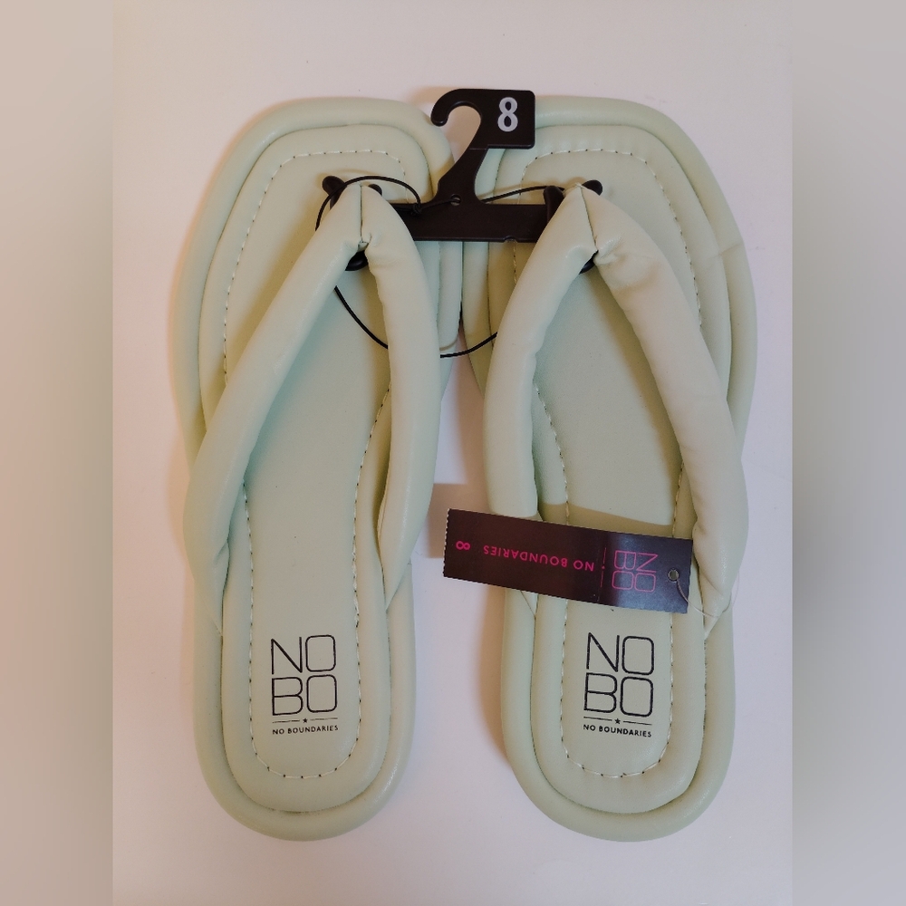 No Boundaries Flip Flop Lot in Lavender, Mint, Black, and White - Picture 2 of 5